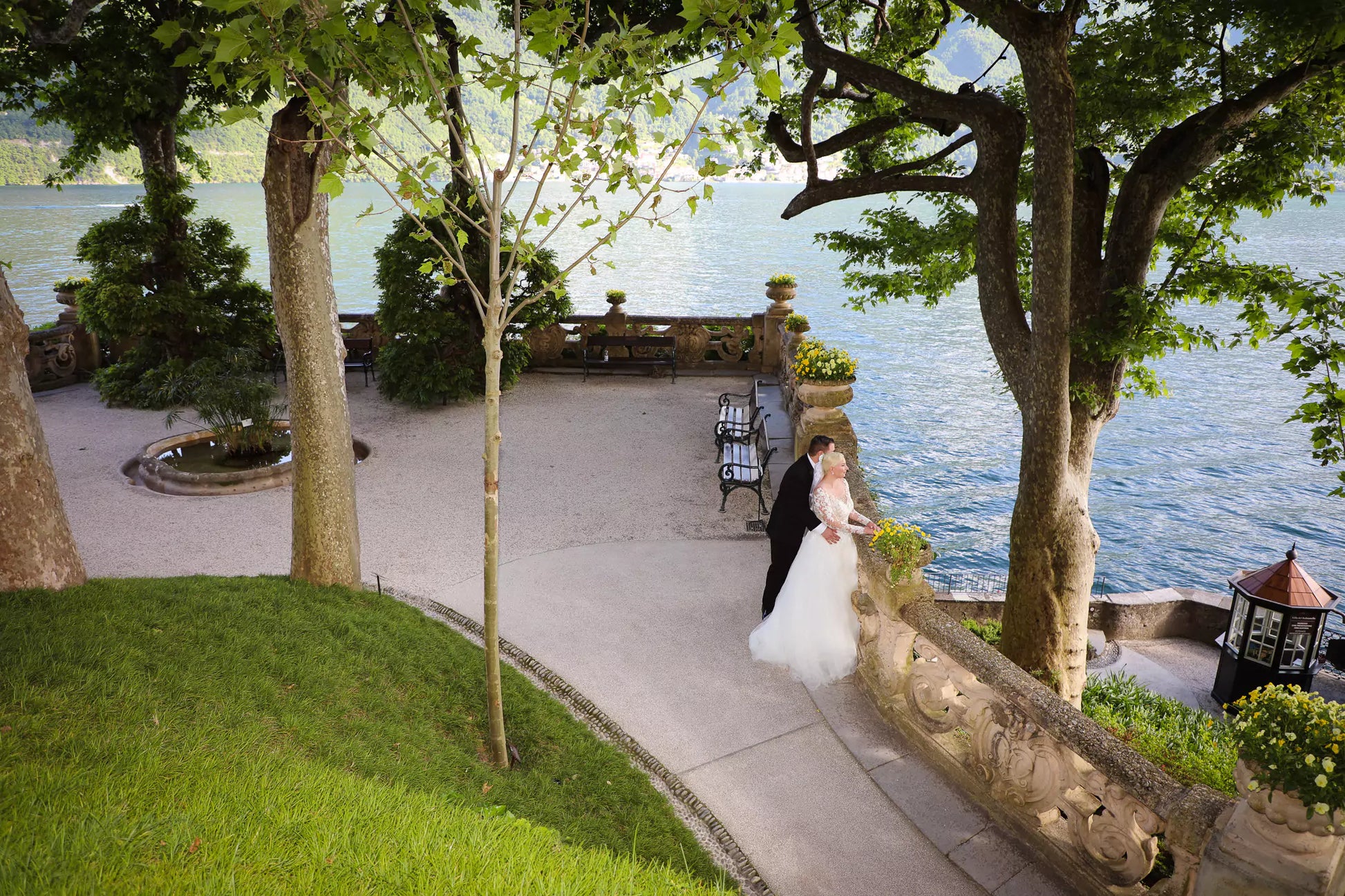 Destination wedding in Italy at Villa del Balbianello, captured with natural light.